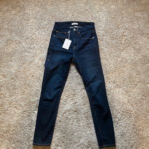 Good American Good Legs Crop